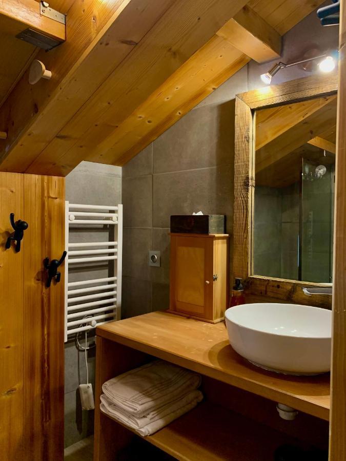 Appartement Avec Jacuzzi Dans Chalet Prive, Grande Terrasse, Parking Gratuit Les Houches Exteriör bild