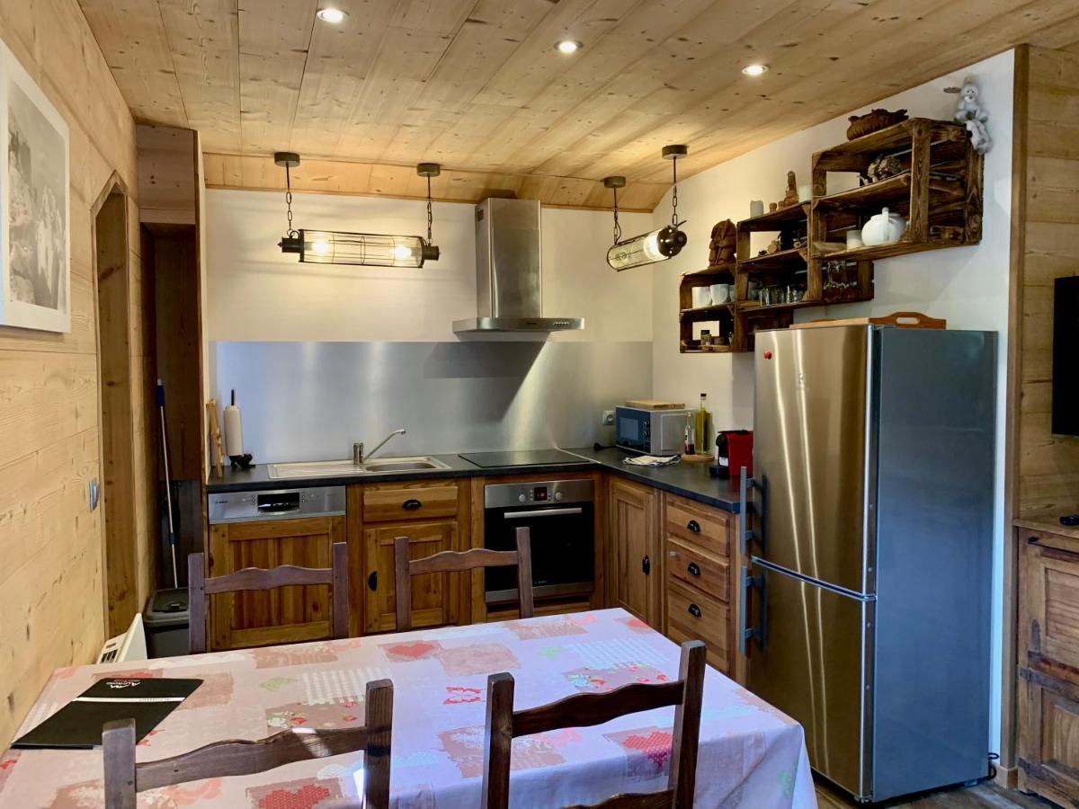 Appartement Avec Jacuzzi Dans Chalet Prive, Grande Terrasse, Parking Gratuit Les Houches Exteriör bild